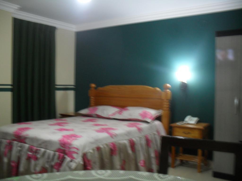 Hostal Corona Blanca Sucre Zimmer foto