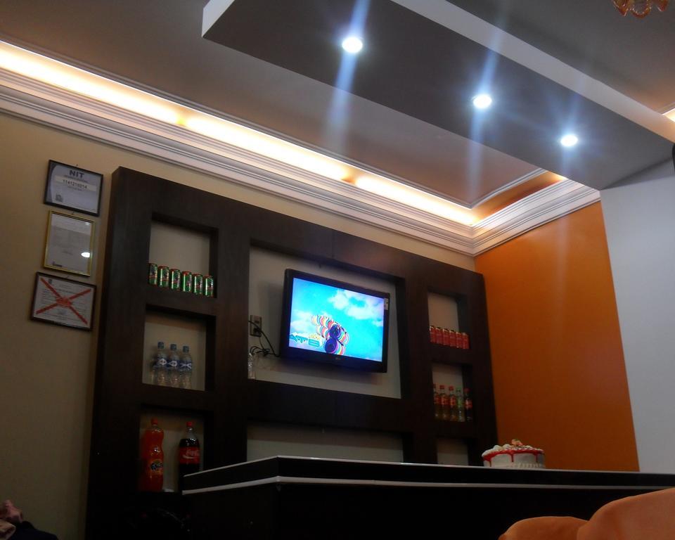 Hostal Corona Blanca Sucre Exterior foto